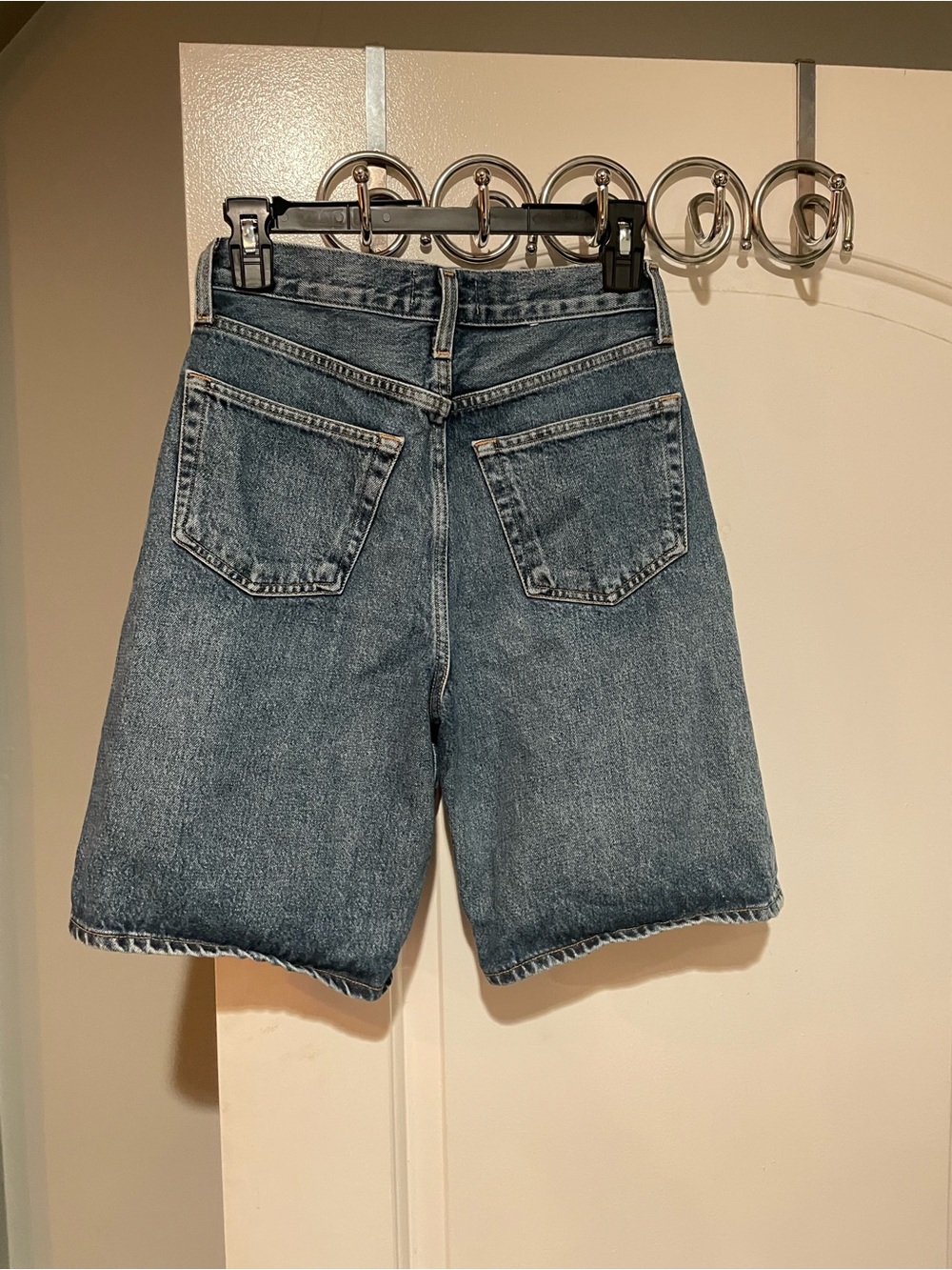 New! Agolde x Revolve Risha Low Rise Denim Bermuda Shorts Blue 💙 sz 23 runs big - Picture 13 of 16